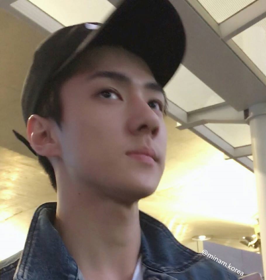 Ảnh chụp vội mỹ nam gây sốt MXH tưởng là ai hóa ra là Sehun nhà EXO