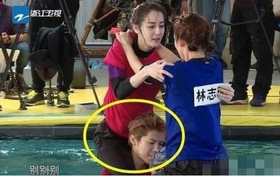 Những nam thần Hoa Ngữ khiến fan đổ gục vì hành động ga lăng của mình