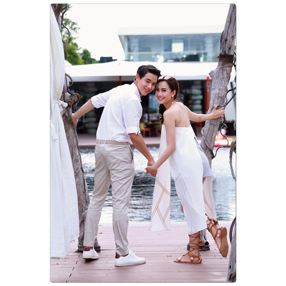 Taew Natapohn và James Jirayu nhận 'bão' bình luận vì quá giống nhau