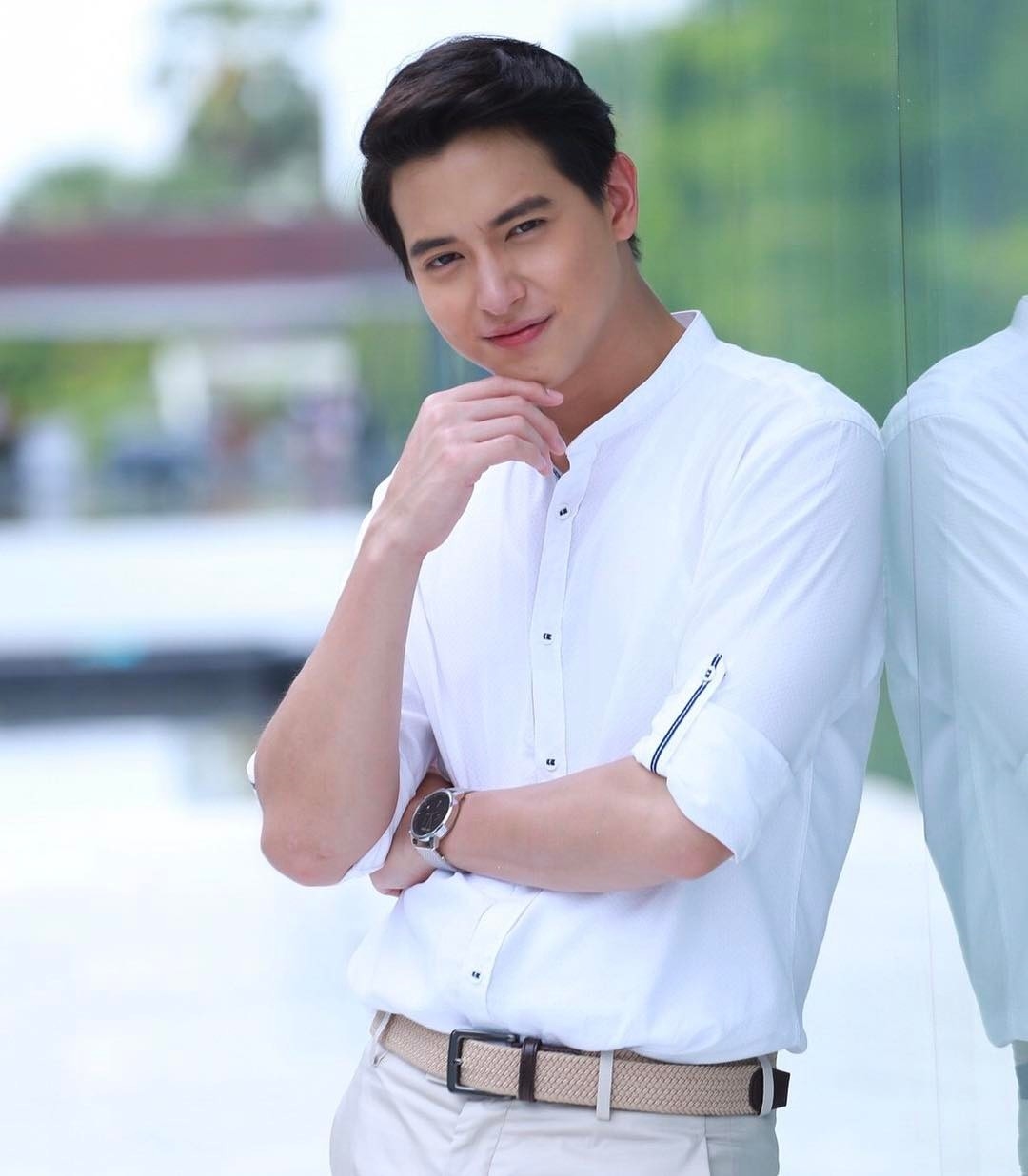 Taew Natapohn và James Jirayu nhận 'bão' bình luận vì quá giống nhau