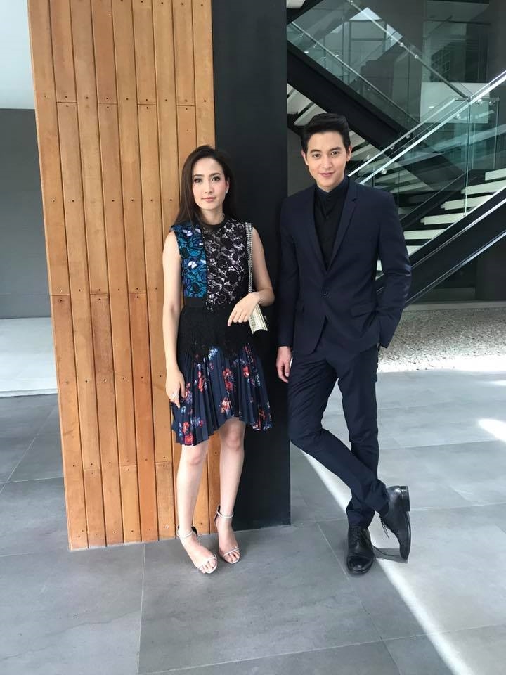 Taew Natapohn và James Jirayu nhận 'bão' bình luận vì quá giống nhau