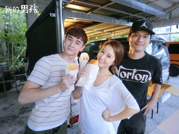1 tháng sau scandal, Lâm Tâm Như khiến fan bất ngờ vì sự lạc quan