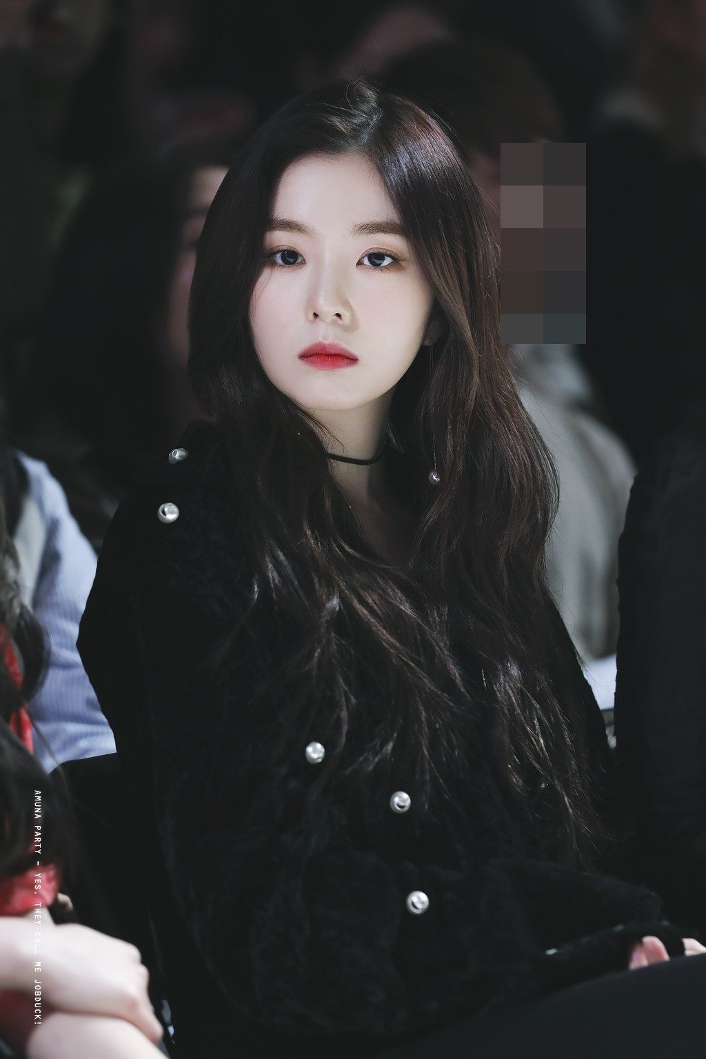 Những nữ idol cực kì hợp với trang phục màu đen