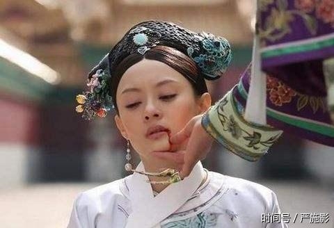 Hình ảnh mỹ nhân Hoa ngữ 'hộc máu' trên màn ảnh: Ai cũng đẹp