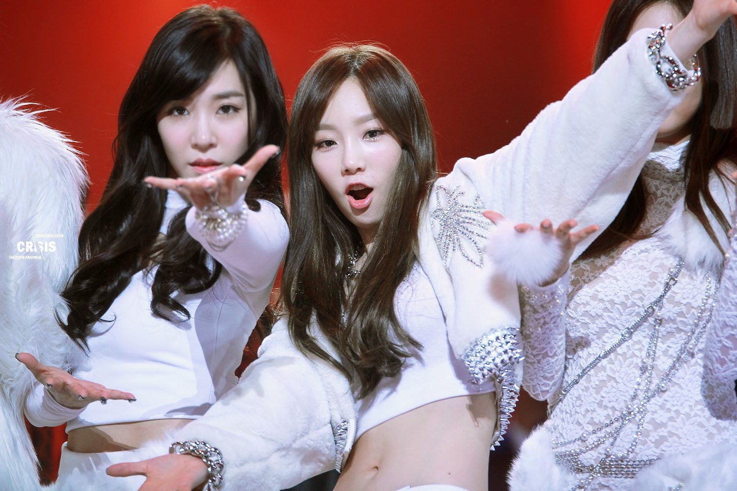 7 cặp thần tượng nữ Kpop là đôi bạn thân thiết