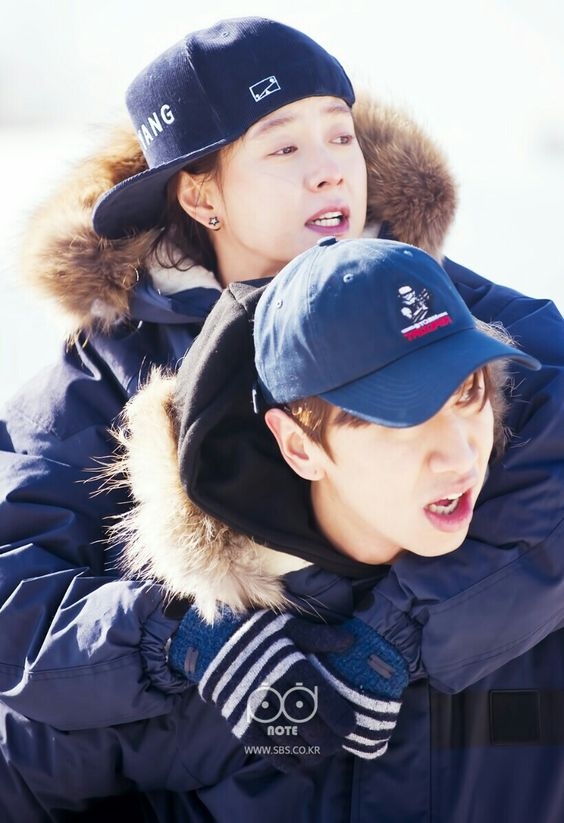 Mợ ngố Song Ji Hyo và Lee Kwang Soo giờ cũng thành thánh nhảy