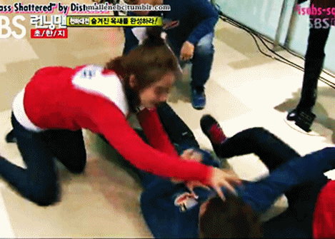 Mợ ngố Song Ji Hyo và Lee Kwang Soo giờ cũng thành thánh nhảy