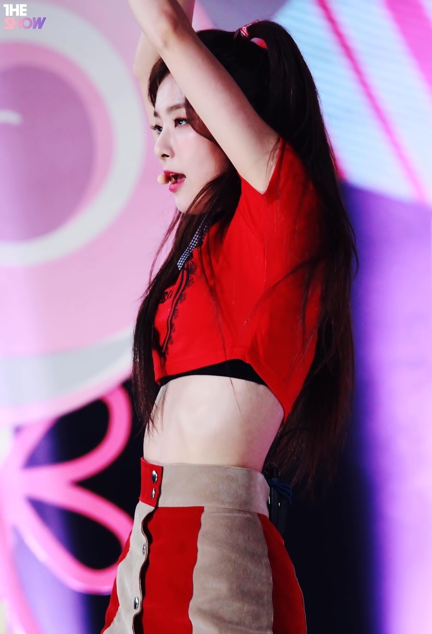 Phát cuồng trước vòng eo thon gọn, săn chắc của các nữ thần tượng Kpop