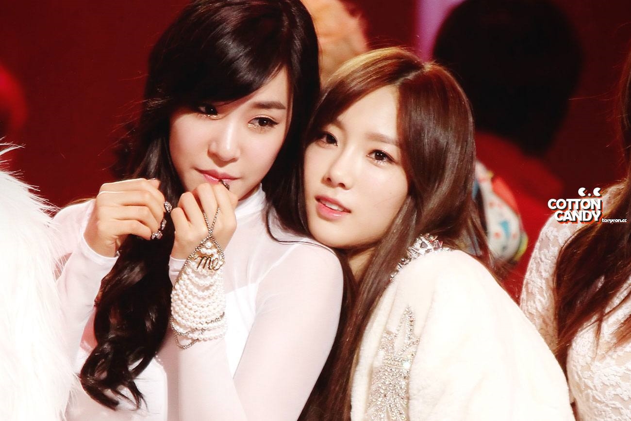 7 cặp thần tượng nữ Kpop là đôi bạn thân thiết