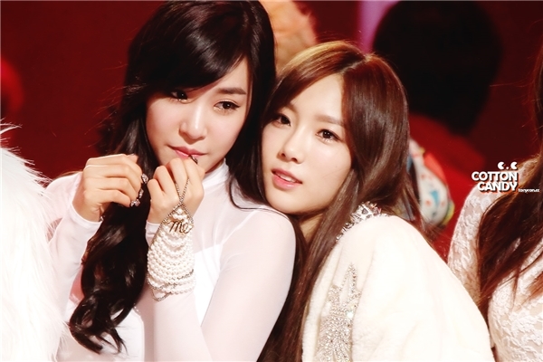 Fan tan nát khi những couple đình đám của K-pop lần lượt "lật thuyền"
