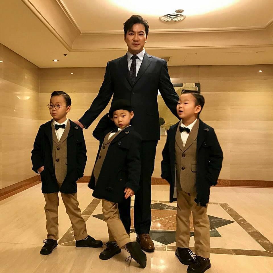 Daehan, Minguk, Manse diện vest cực bảnh, lịch lãm xuất hiện trên thảm đỏ