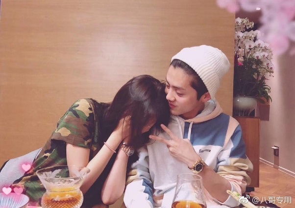 Địch Lệ Nhiệt Ba bất ngờ bị hỏi chuyện Luhan hẹn hò