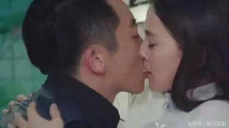 Suy sụp trước những màn hôn "thảm họa" trên màn ảnh Hoa ngữ
