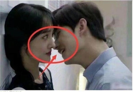 Suy sụp trước những màn hôn "thảm họa" trên màn ảnh Hoa ngữ