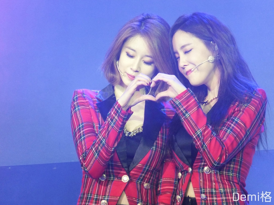 Fan tan nát khi những couple đình đám của K-pop lần lượt "lật thuyền"