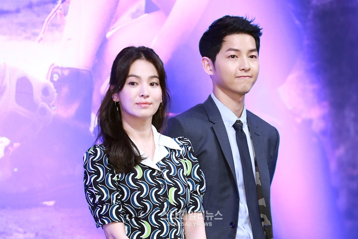 Song-Song công khai đi xem nhạc kịch ủng hộ bạn thân Song Hye Kyo
