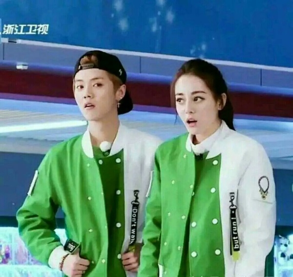 Địch Lệ Nhiệt Ba bất ngờ bị hỏi chuyện Luhan hẹn hò