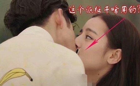 Suy sụp trước những màn hôn "thảm họa" trên màn ảnh Hoa ngữ