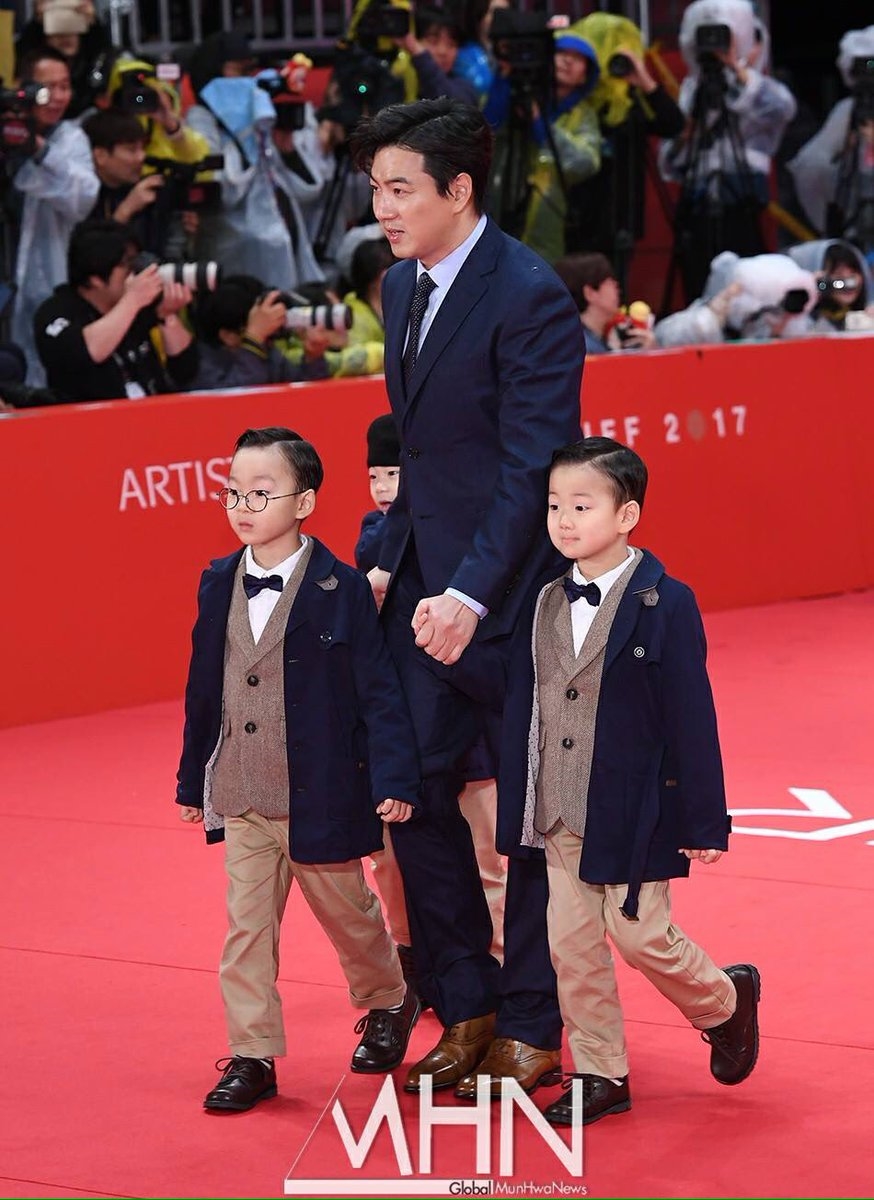 Daehan Minguk Manse cao lớn, đẹp trai thu hút mọi ánh nhìn