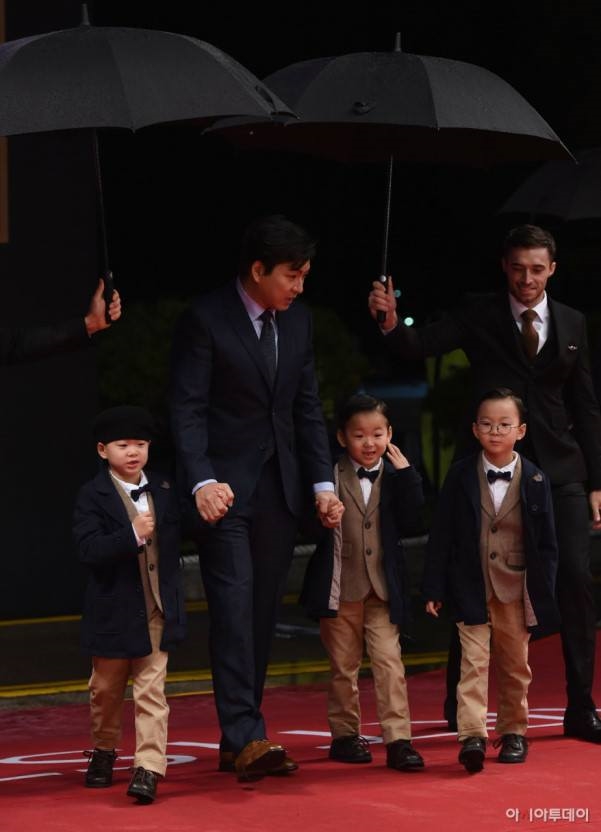 Daehan Minguk Manse cao lớn, đẹp trai thu hút mọi ánh nhìn