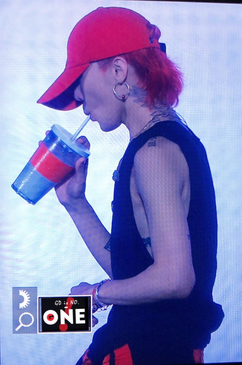 Thân hình gầy đến mức báo động của G-Dragon khến fan lo lắng