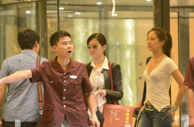 Khi các minh tinh chỉ được “làm nền” cho "người qua đường".