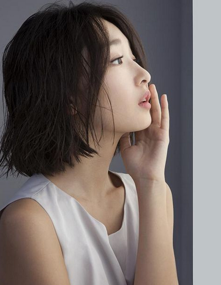 Mỹ nhân Hoa ngữ nào sở hữu chiếc cằm đẹp "nghiêng thùng đổ nước"?