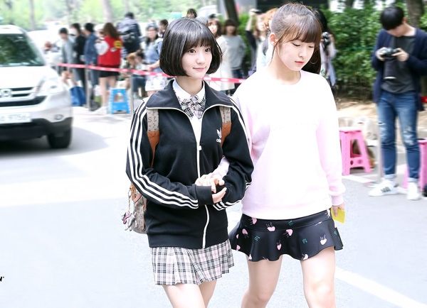 Những mẫu đồng phục trở nên nổi tiếng nhờ các thần tượng Kpop lăng xê