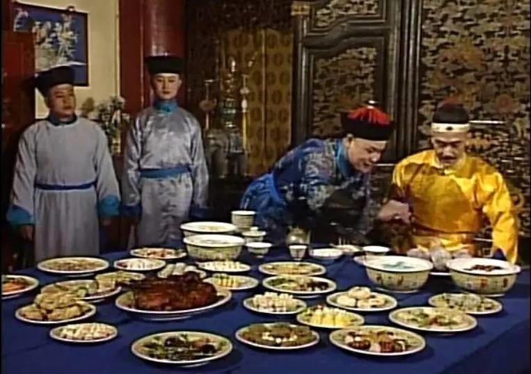 Sự thật đằng sau những bữa ăn thịnh soạn của vua chúa trên phim ảnh