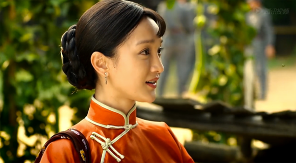 Mỹ nhân Hoa ngữ nào sở hữu chiếc cằm đẹp "nghiêng thùng đổ nước"?