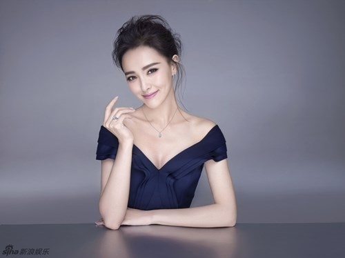 Những bức ảnh quyến rũ và nóng bỏng đến khó tin của mỹ nhân Hoa ngữ