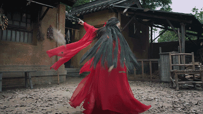 Hệ lụy lớn khi diễn viên nhí Hoa ngữ đóng cảnh yêu đương, chém giết