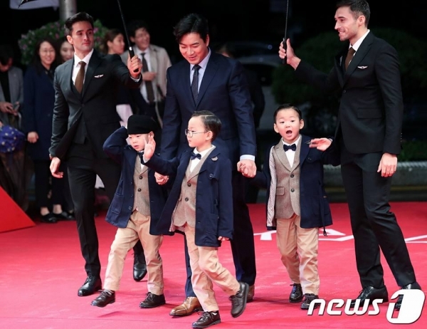 Daehan, Minguk và Manse quay lại Pháp