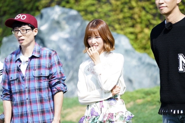 Cư dân mạng móc mỉa Kwang Soo vì “tán tỉnh” Apink Bomi khi say xỉn