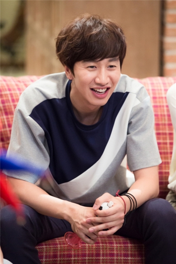 Cư dân mạng móc mỉa Kwang Soo vì “tán tỉnh” Apink Bomi khi say xỉn