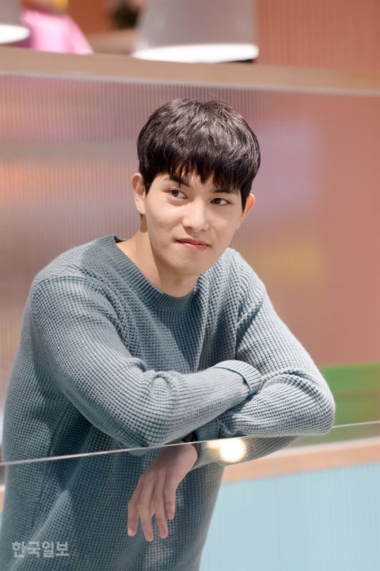 Lee Jong Hyun hết lời khen ngợi bạn thân Ji Chang Wook