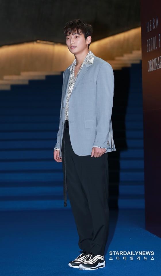 Dàn sao Hàn đình đám quy tụ tại Seoul Fashion Week