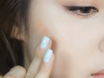 Make up, công đoạn không thể thiếu của các ngôi sao Hoa Ngữ