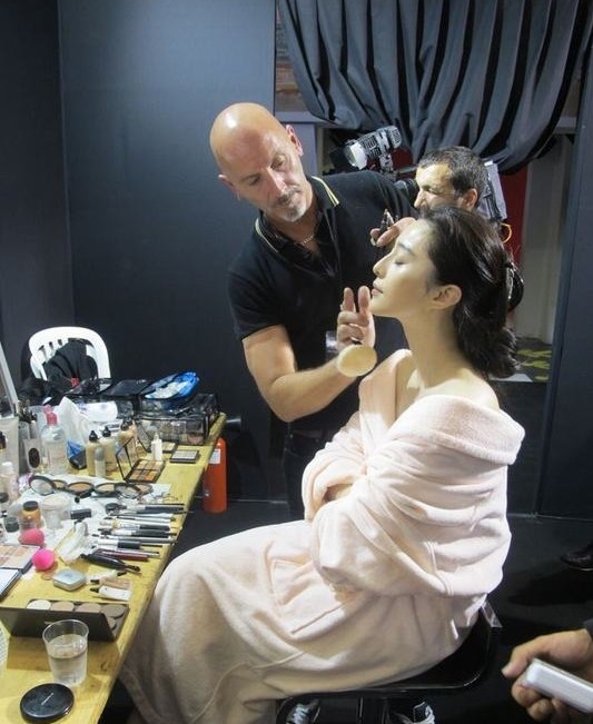 Make up, công đoạn không thể thiếu của các ngôi sao Hoa Ngữ