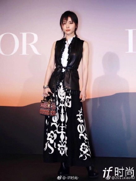 Triệu Lệ Dĩnh và Angela Baby đọ sắc tại sự kiện của DIOR