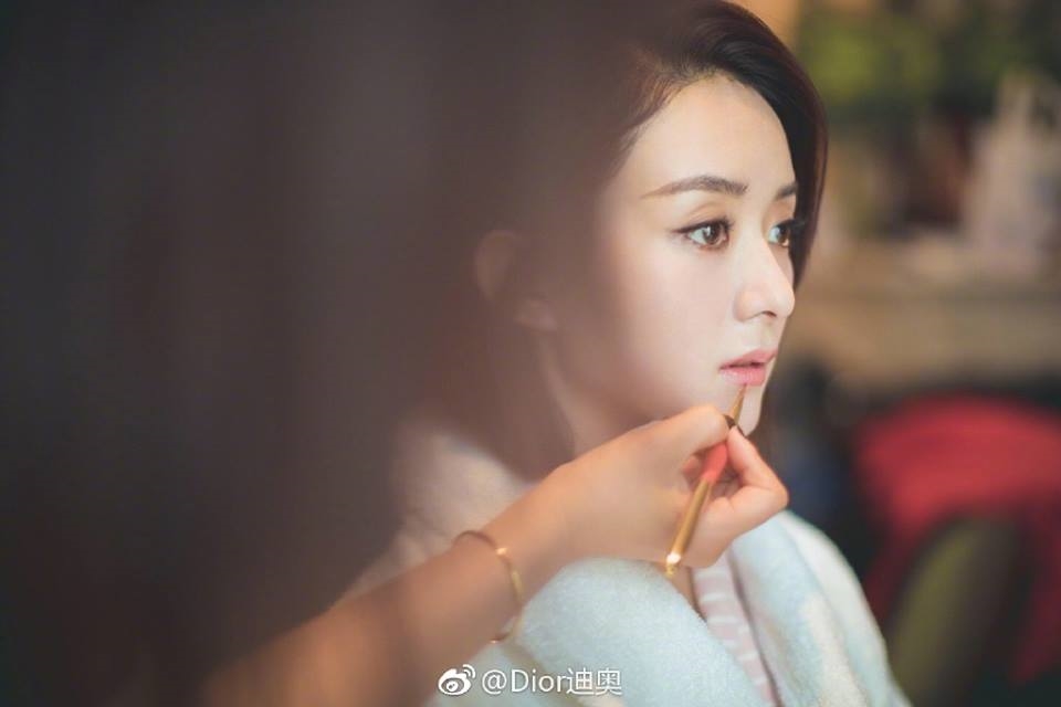 Make up, công đoạn không thể thiếu của các ngôi sao Hoa Ngữ
