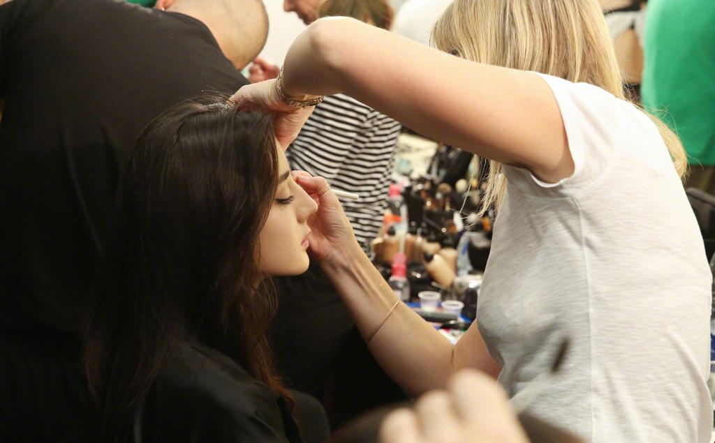 Make up, công đoạn không thể thiếu của các ngôi sao Hoa Ngữ