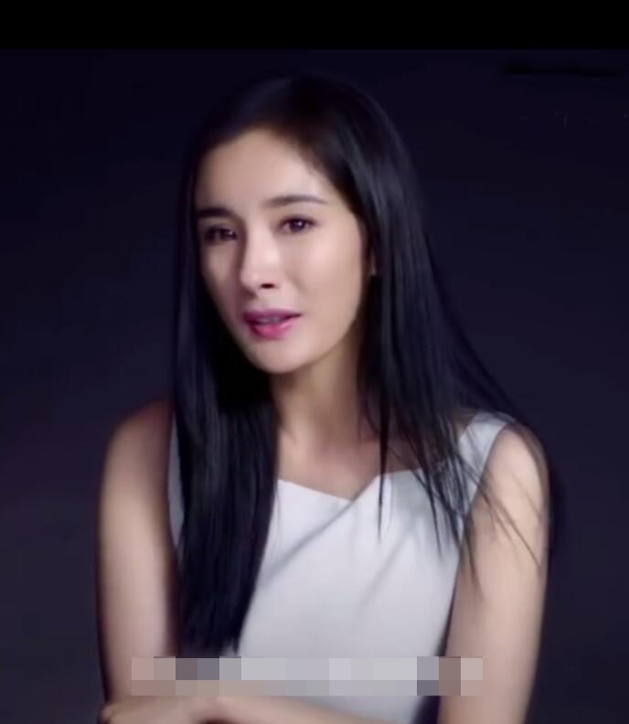 Dương Mịch bị chê đơ trong clip quảng cáo mới vì mặt khác lạ