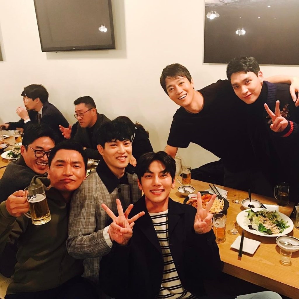 Lee Jong Hyun hết lời khen ngợi bạn thân Ji Chang Wook