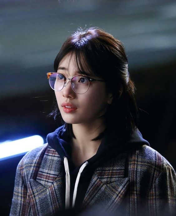 Bỏ qua khả năng diễn xuất, bạn thấy nữ chính phim Hàn nào xinh nhất?