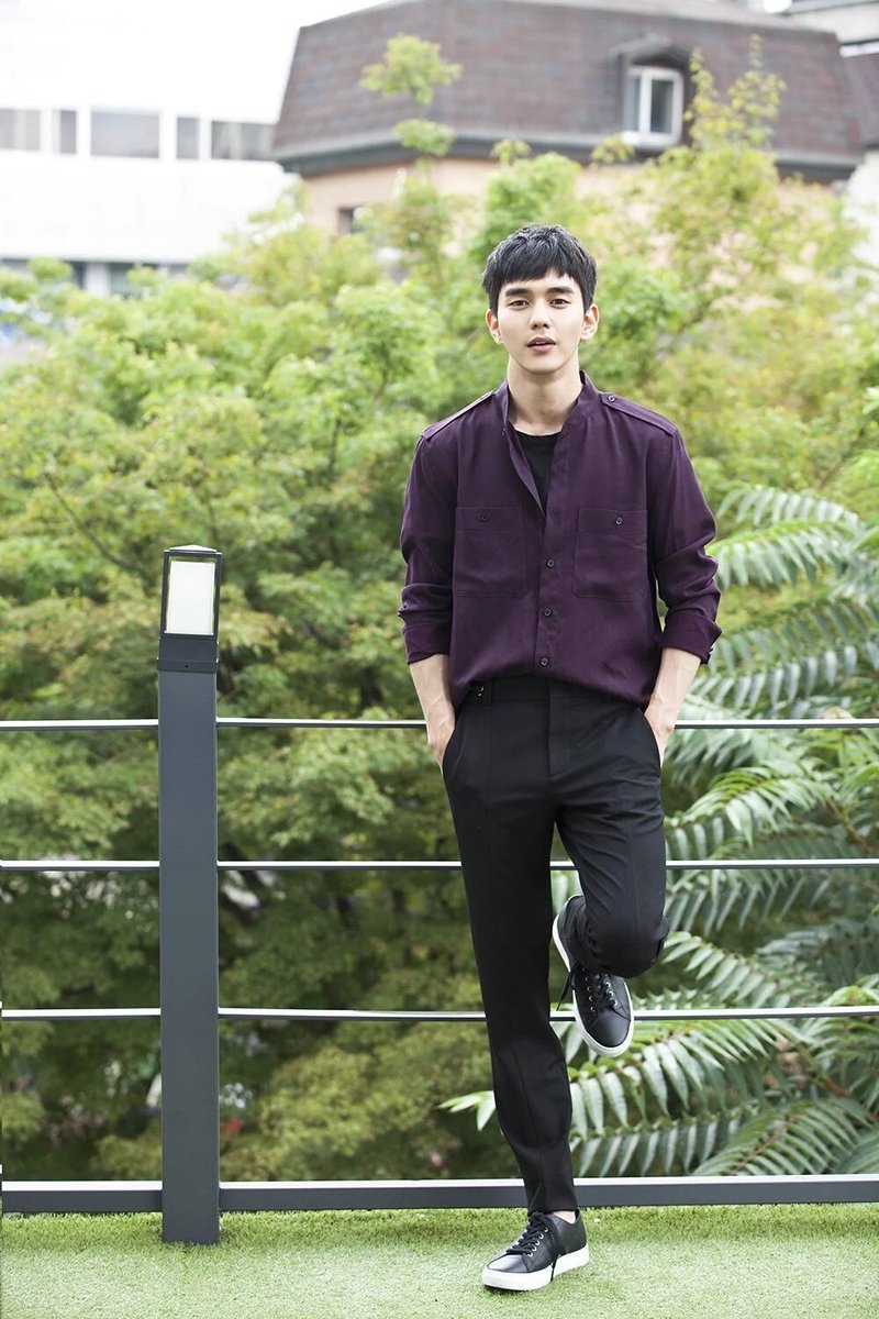 'I'm Not A Robot' của Yoo Seung Ho tiết lộ hình ảnh buổi đọc kịch bản