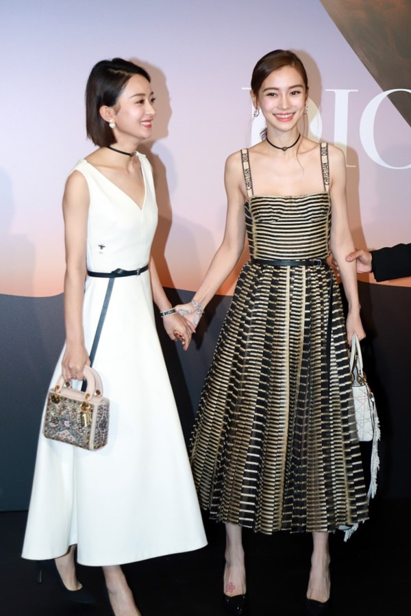 AngelaBaby và Triệu Lệ Dĩnh nắm tay thân mật dù bị so sánh nhan sắc