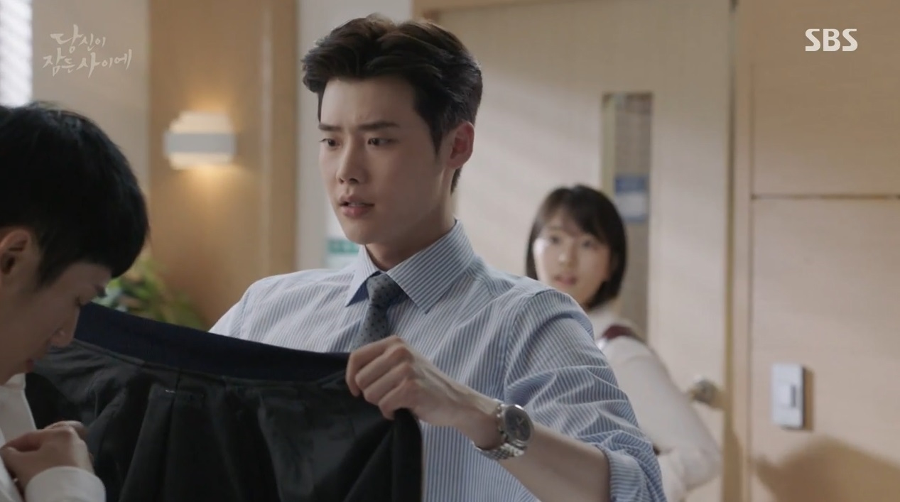 Nụ hôn đáng yêu của Suzy và Lee Jong Suk "gây sốt" cộng đồng mạng