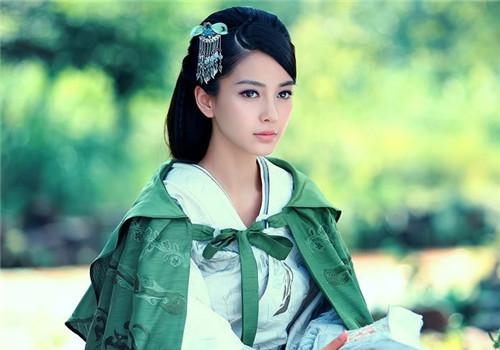 Rumor diễn viên chính trong Hoa Thiên Cốt bản điện ảnh gây bão MXH