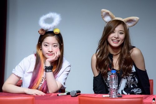 Những cặp idol da ngăm - da trắng thích chụp chung ảnh